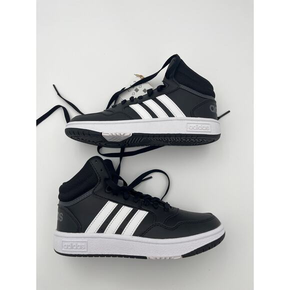 Adidas Hoops 3.0 Low Sneaker - Size 3Y - NIB - Picture 1 of 7